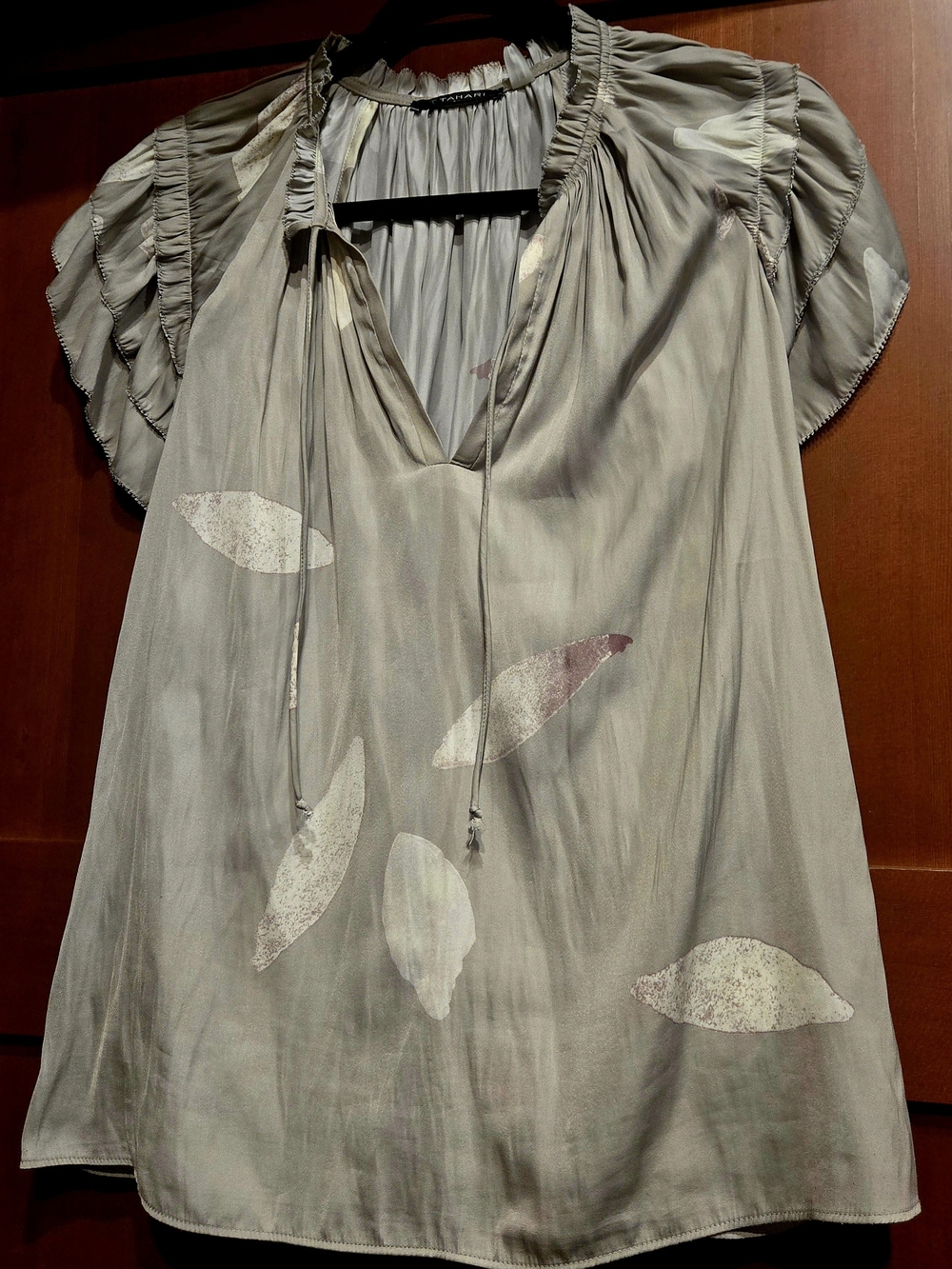 Tahari Light Gray Ruffled Short-Sleeve Blouse with Leaf Motif